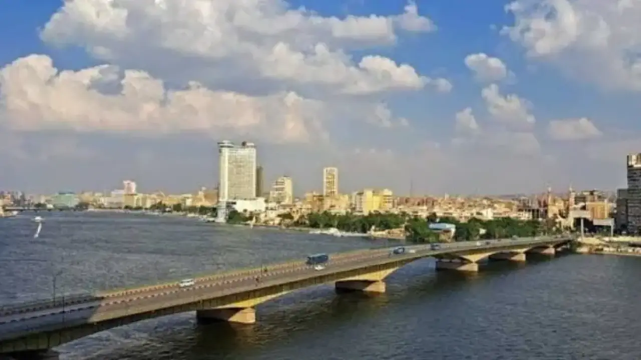 ارتفاع تدريجي في درجات الحرارة ونشاط للرياح يسيطر على طقس القاهرة والمحافظات